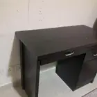 مكتب صغير حالته ممتازه