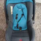 كرسي اطفال لسيارة