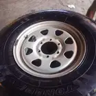 5 جنوط نيسان اصلي وكفرات اخت الجديد 235 85 16 سلق