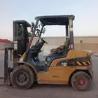 رافعه شوكيه فوركلفت للايجار