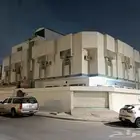 عمارة سكنية زاويه للبيع في حي الاتصالات