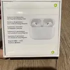 سماعة شبيهة آبل جديدة