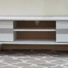 طاولة شاشه