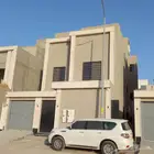 للبيع دور علوي حي الجنادرية