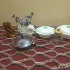 اواني منزليه ومغسله رخام جديده ولوحات ويوجدكرسي نوم واله قهو