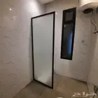 قزاز زجاج شاور سكريت