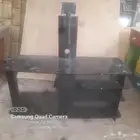 طاولة شاشة متعددة الاغراض.جميلة ونظيفة