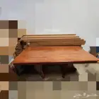 طاولة   ديكور مربع