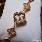 ساعه نسائيه شكل فان كليف مع التغليف