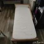 سرير أطفال للبيع