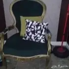 طقم جلوس مكون من عدد اتنين كنبه وعدد اتنين كرسي