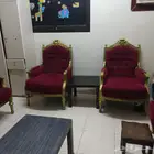 4 كراسي وكنبه 3نفر بحالة جيده