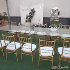طاولات قزاز وكراسي ذهبي