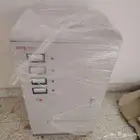 منظم جهد من 380 إلى 380 فولت حجم 20kva