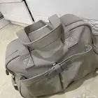 شنطة مواليد ومخدة رضاعه من سنتربوينت استخدام بسيط للبيع