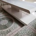 طاولة مع كفرات للبيع