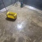 تنظيف خزانات مع التعقيم