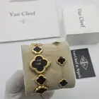 طقم نسائي