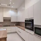 فني المنيوم تفصيل شبابيك. تفصيل ابواب وصيانة مطابخ الالمنيوم