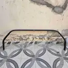 عقرب هايلوكس غمارتين مع طبق وشراع