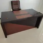 مكتب و كرسي