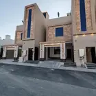 للبيع شقه دور ارضي ببايكه سياره vip مقابل نادي ضمك