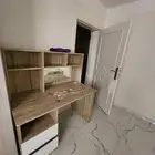 مكتب مدرسي للطلاب