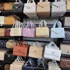شنط حريمي بسعر الجمله والتوصيل علينا ولحد البيت