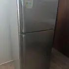 للبيع ثلاجه 21 قدم استعمال نظيف كهرباء 220