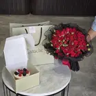ورد مع كيك Ganache