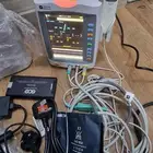 جهاز قياس العلامات الحيويه ومتابعه المريض