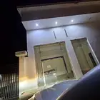 محل وأرض مسوره للإيجار