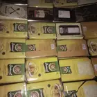 علب زيت فارغه تستخدم لطيور الحمام