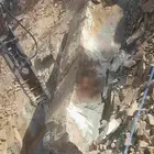 بوكلين لبنا الحجر وقص الراظي