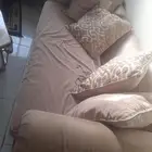 كراسي جلوس كبيرة وصغيرة
