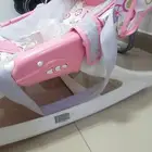 كرسي اطفال وسرير اطفال