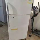 ثلاجة للبيع نضيفه