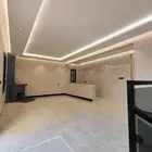للبيع روف مع ملحق (بأحد رفيده)تشطيب فاخر مساحه 352