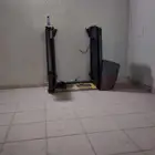 رافعة تركب فالسيارة