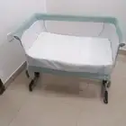 للبيع سرير بحالة جيدة استخدام قليل الخبر الثقبة