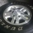 يوجد لدينا جنوط وكفرات لكزز مع كفرات دنلوب