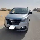 للبيع فان هونداي ديزل 12 راكب مديل 2019 فل كامل