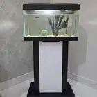 حوض سمك مع طاوله نظيف ...