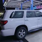 تويوتا سيكويا ابيض