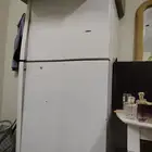 ثلاجه عائليه مساحته كبيره كهرباء 110