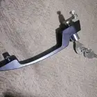 يد قفل باب
