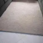 سجاد رمادي اللون نوعيه ممتازه تحتاج غسيل فقط