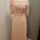 فستان سهرة زهري فاتح