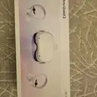 Oculus quest 2 256gb مع اكسسوارات