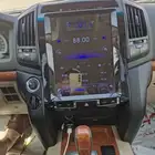 شاشة تسلا لاندكروزر